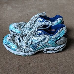 Women's Mizuno Wave Elixir 4